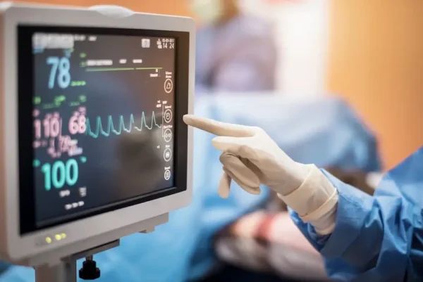 So sánh Contec ECG300G vs ECG1200G